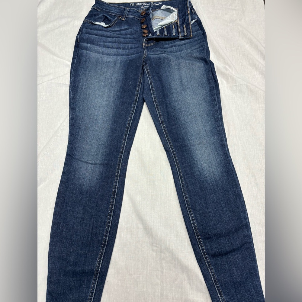 M jeans by Maurices. Size small short.